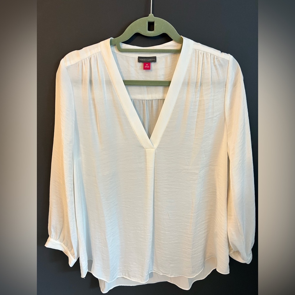 Vince Camuto Blouse with satin like trim collar